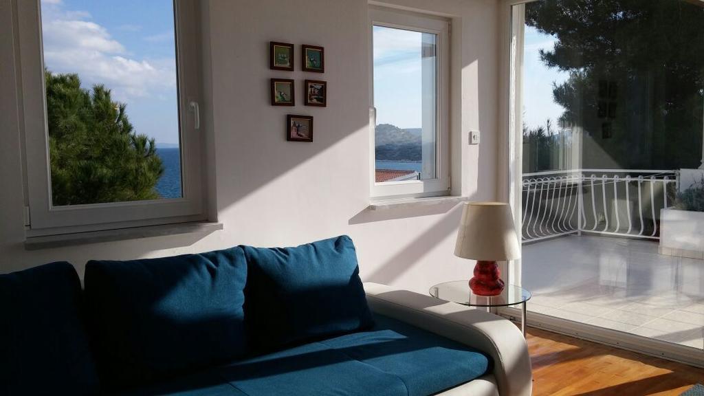 Apartment Helena Tribalj Стая снимка